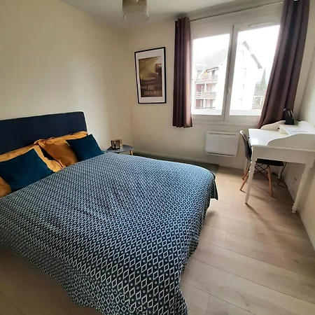 A 100 M De La Plage, T2-46 M2, La Baie De Memard, Lac Du Bourget, Savoie * 艾克斯莱班
